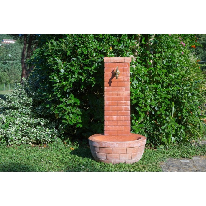 Floor-Standing Fountain with Round Terracotta Base